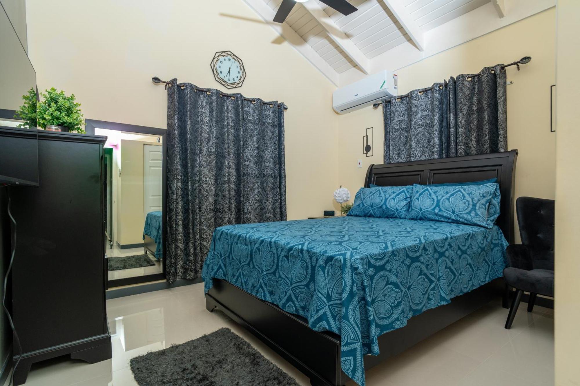 Sky View Villas @ Edmund Ridge Estate Montego Bay Luaran gambar